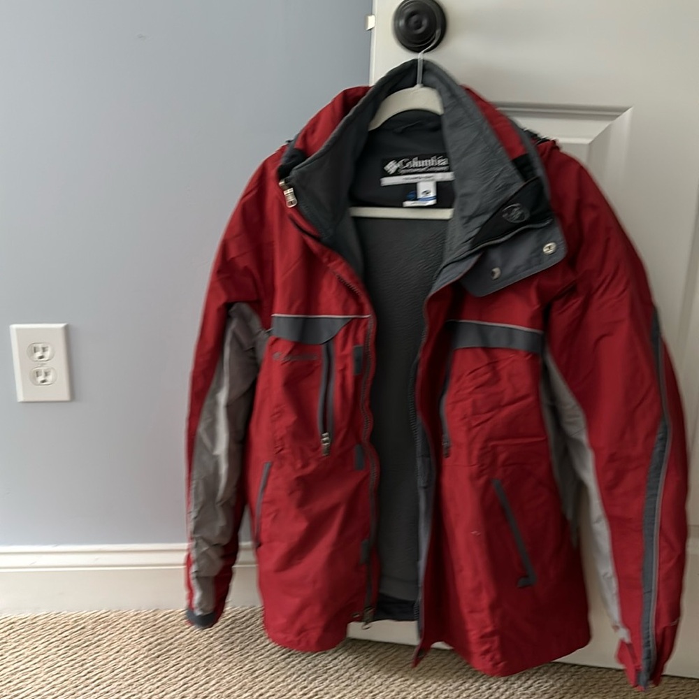Columbia zipper liner with detachable hood ski jacket